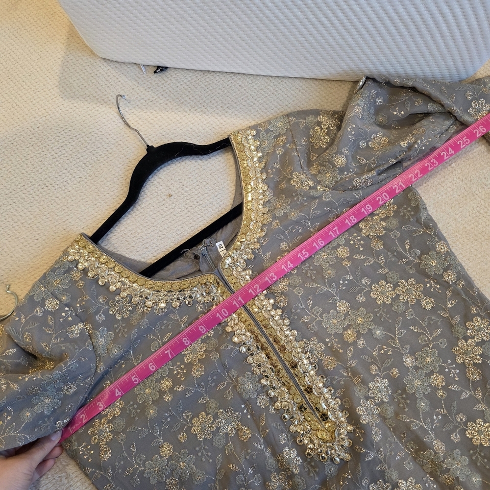 Gray and Gold Floral Embroidered Kurta Gharara with Dupatta - L/XL - Picture 9 of 13